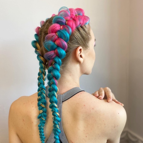 урок "Французскі коси з канекалоном"